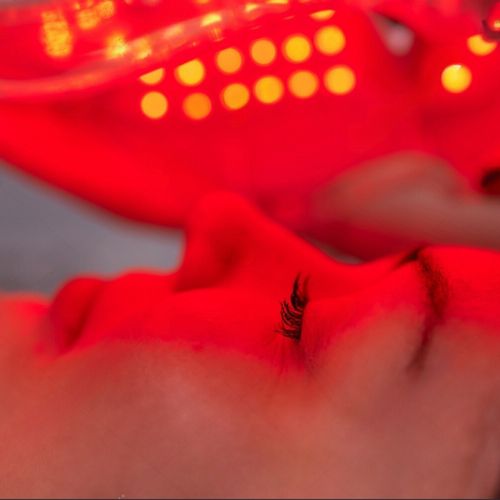 Finding the Right Red Light Therapy Device: A Buyer's Guide for Radiant Skin
